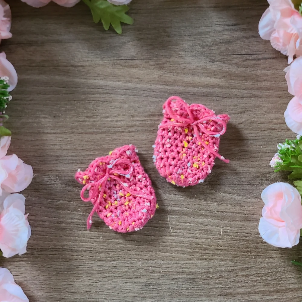 Baby Scratch Mittens, Newborn Mittens, Baby gloves, crochet baby accessories